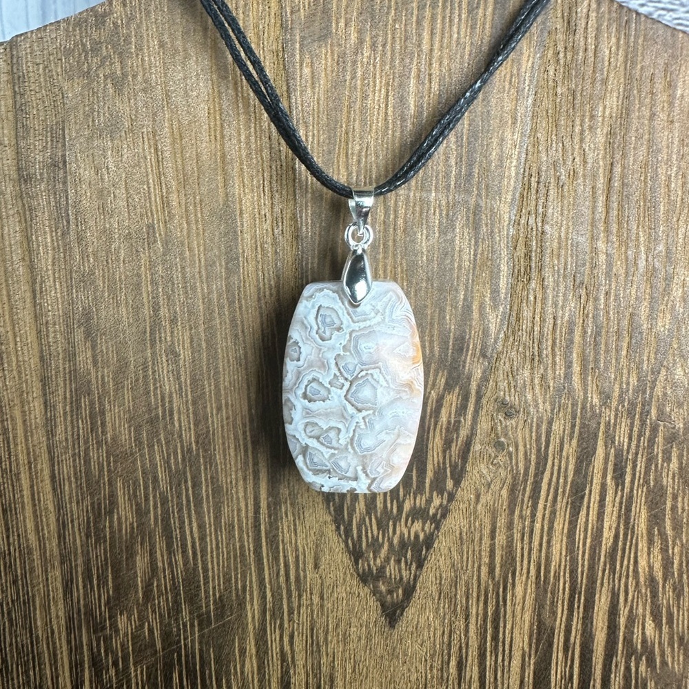 Mexican Crazy Lace Agate Pendant Necklace on Double Black Cotton Rope - Picture 5 of 11